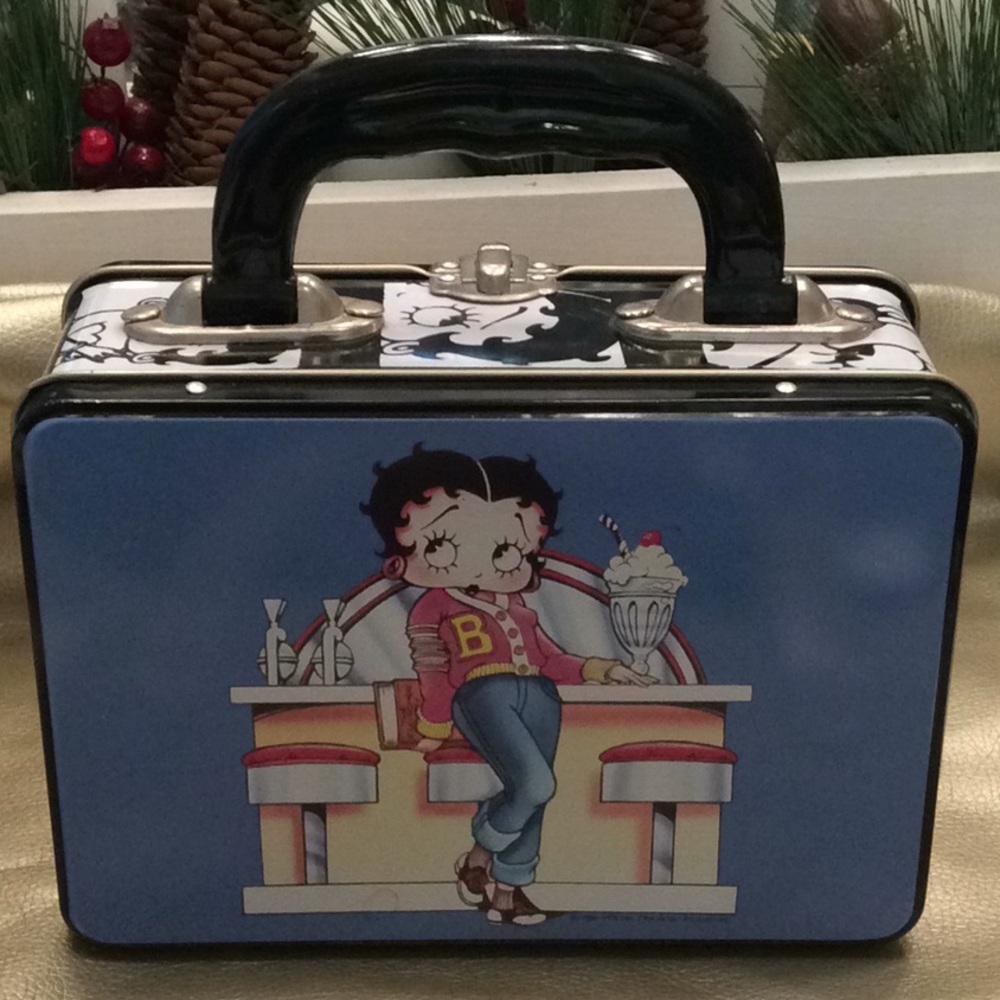 Betty Boop Lunch Tin - Picture 2 of 6